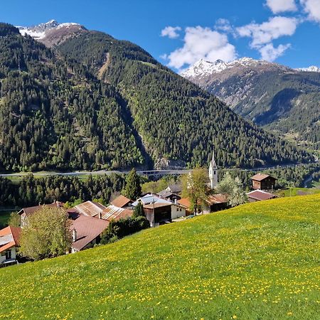 Chesa Prema Bed & Breakfast - Restaurant Disentis Exterior foto