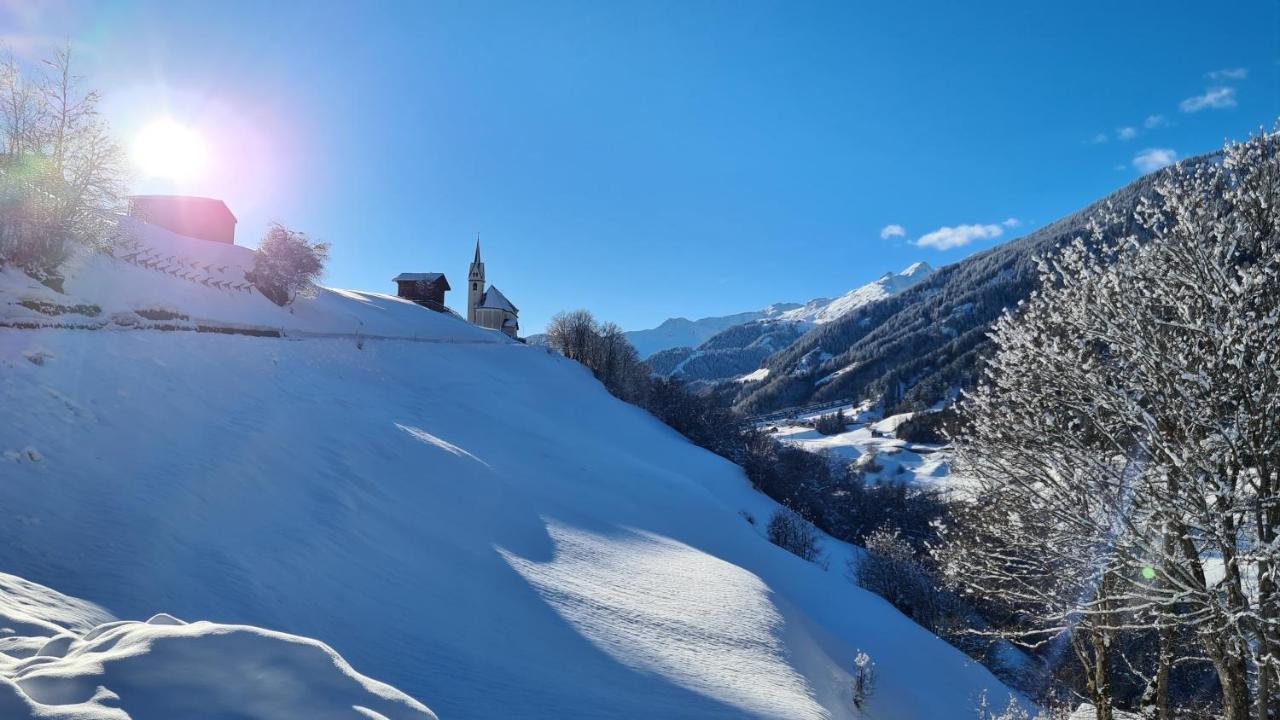 Chesa Prema Bed & Breakfast - Restaurant Disentis Exterior foto